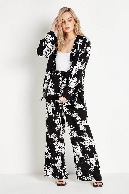 Wallis Petite Shadow Floral Relaxed Jacket 2