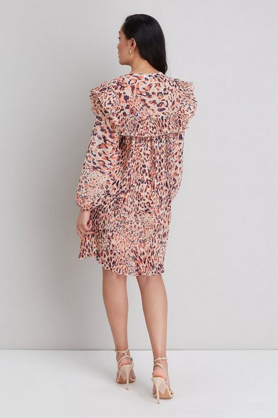 Wallis Petite Abstract Pleated Bib Front Dress 3