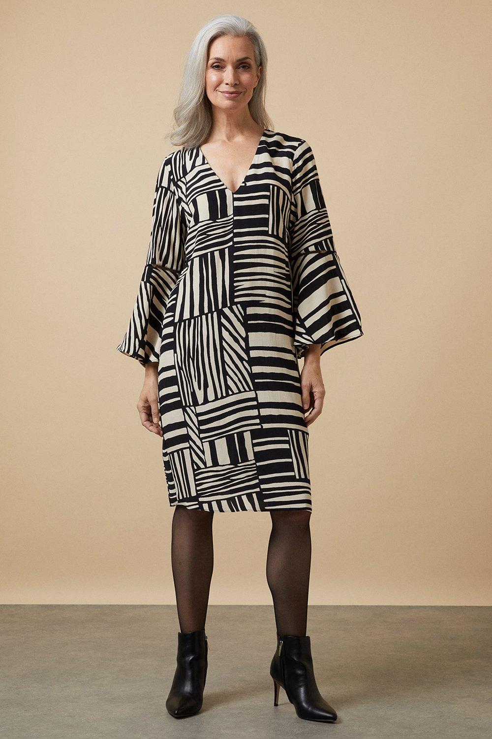 Dresses Black And White Printed Shift Dress Wallis