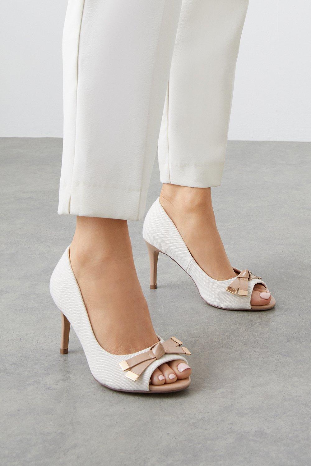 Peep toe best sale court heels