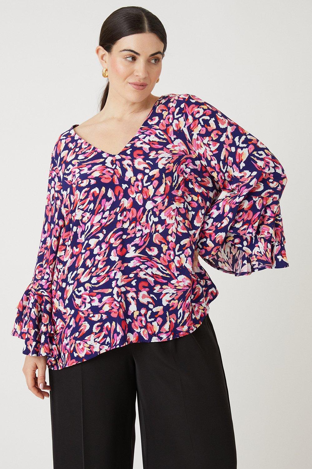 Womens Curve Abstract Print Flute Sleeve Top