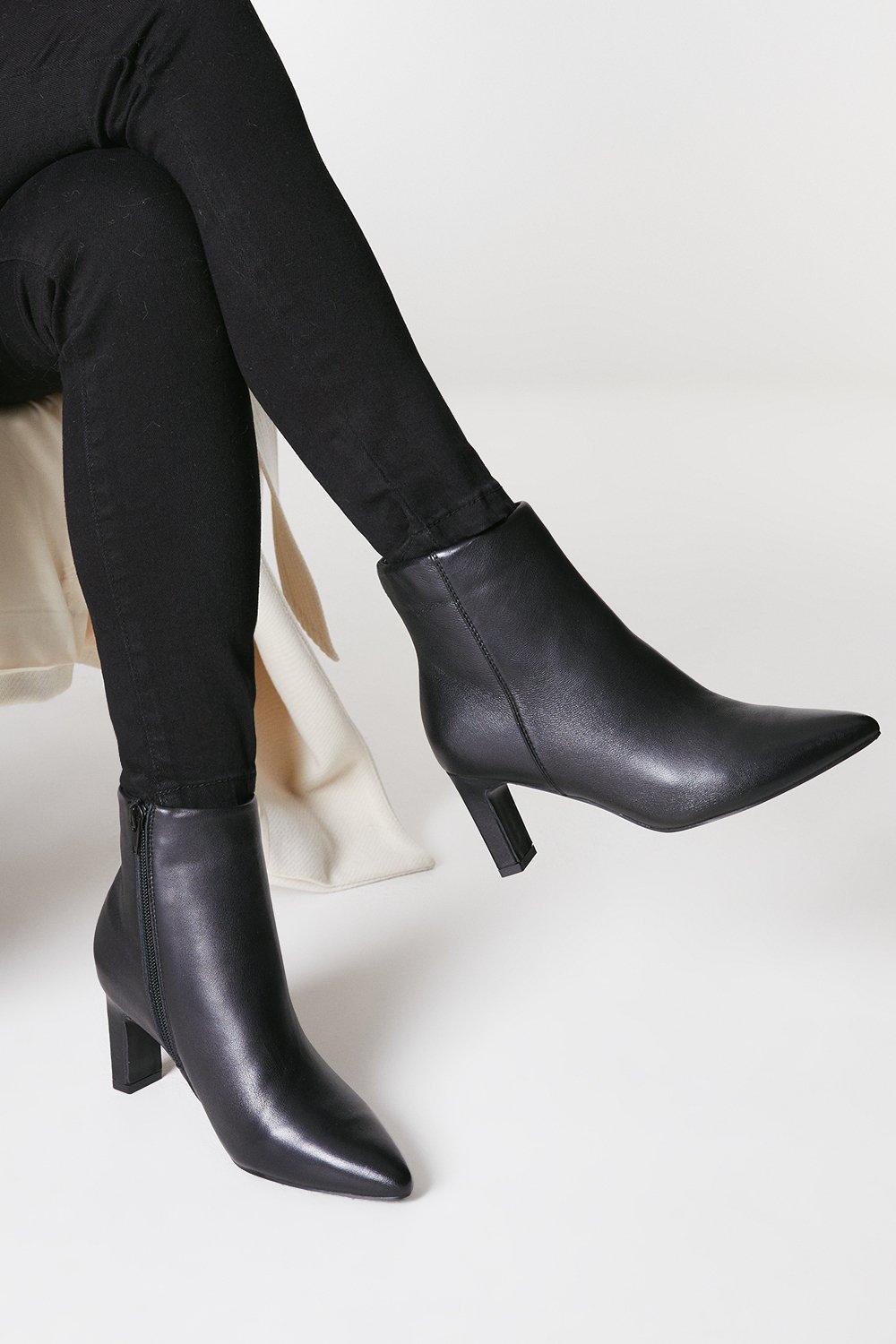 Black ankle store boots medium heel