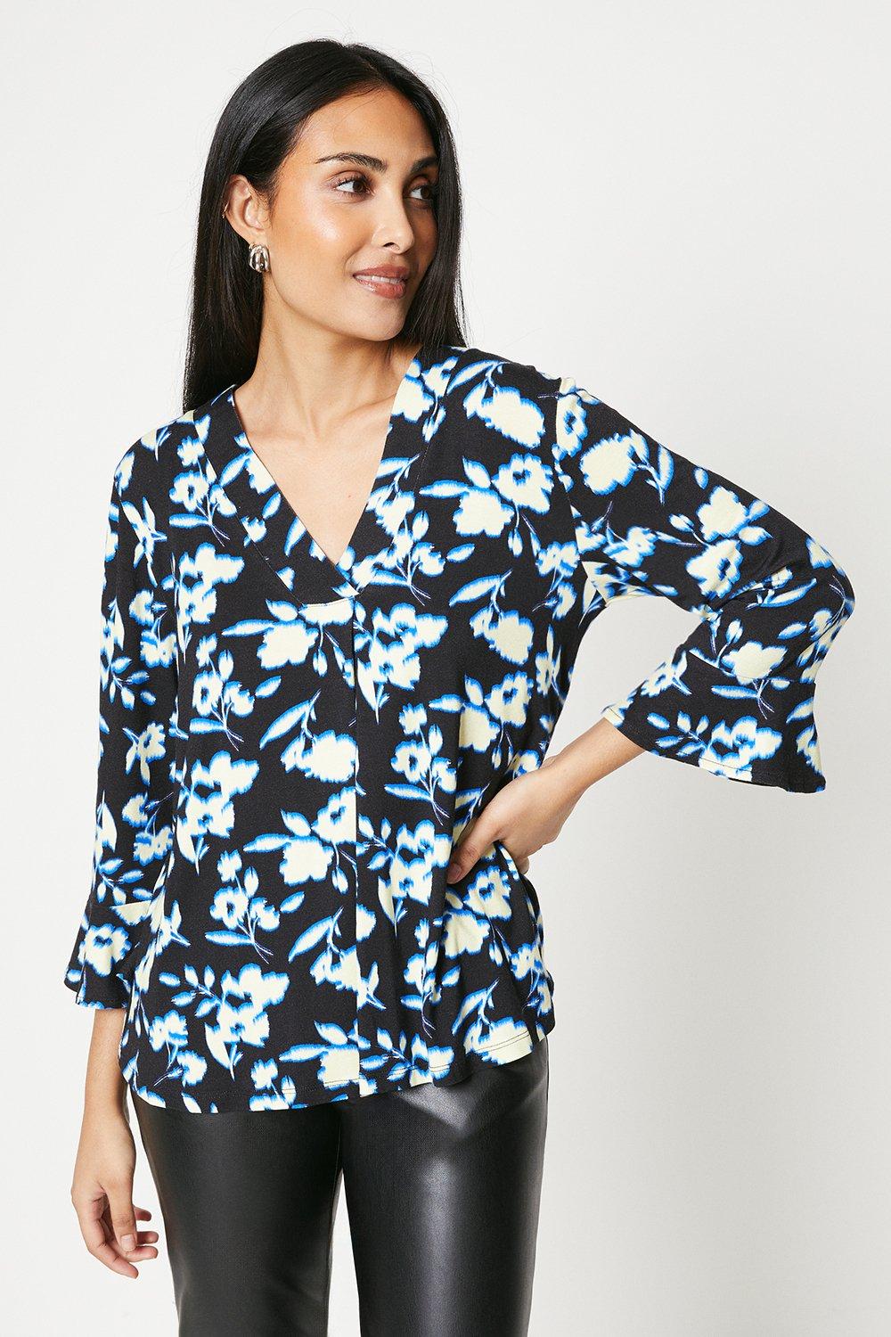 Womens Petite Blue Stencil Floral Flute Sleeve Jersey Top