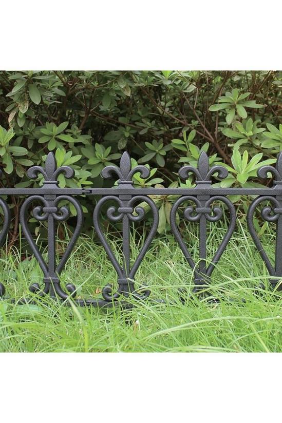 Living and Home 3pcs Decorative Garden Border Fence Outdoor Lawn Edging 1