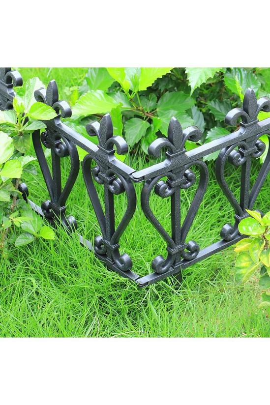 Living and Home 3pcs Decorative Garden Border Fence Outdoor Lawn Edging 4