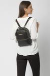 Pure Luxuries London 'Hayes' Leather Backpack thumbnail 2