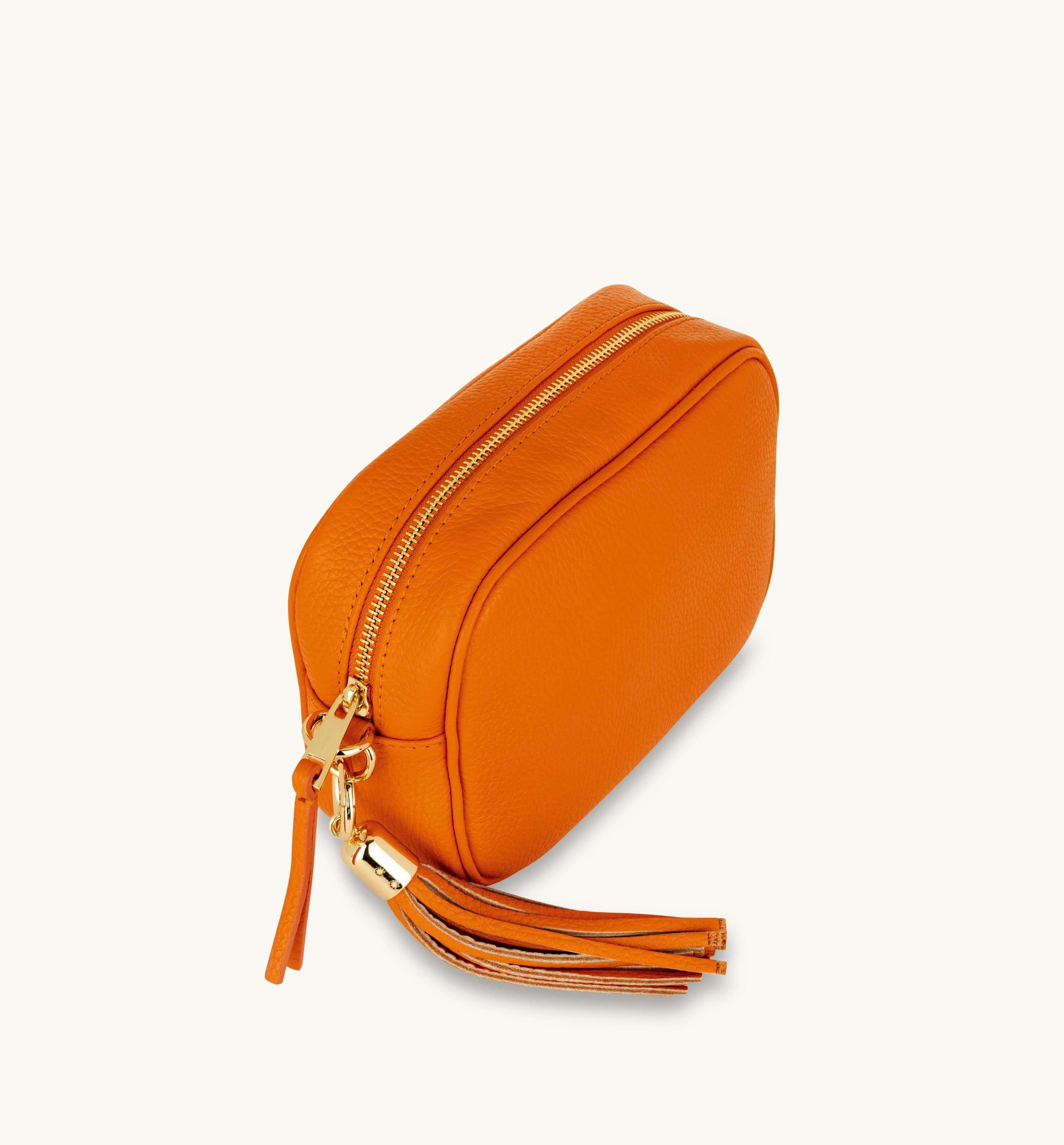 ELECTRIC ORANGE CROSSBODY BAG WITH GOLD CHAIN